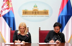 11. мај 2015. Потписан Протокол о сарадњи између Женске парламентaрне мреже и Координационог тела за родну равноправност Владе РС